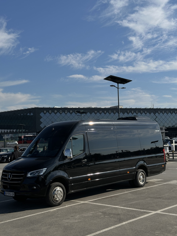 Mercedes Sprinterwith 19 seats