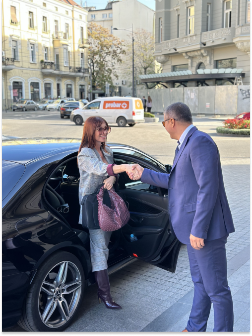 Driver greeting client
